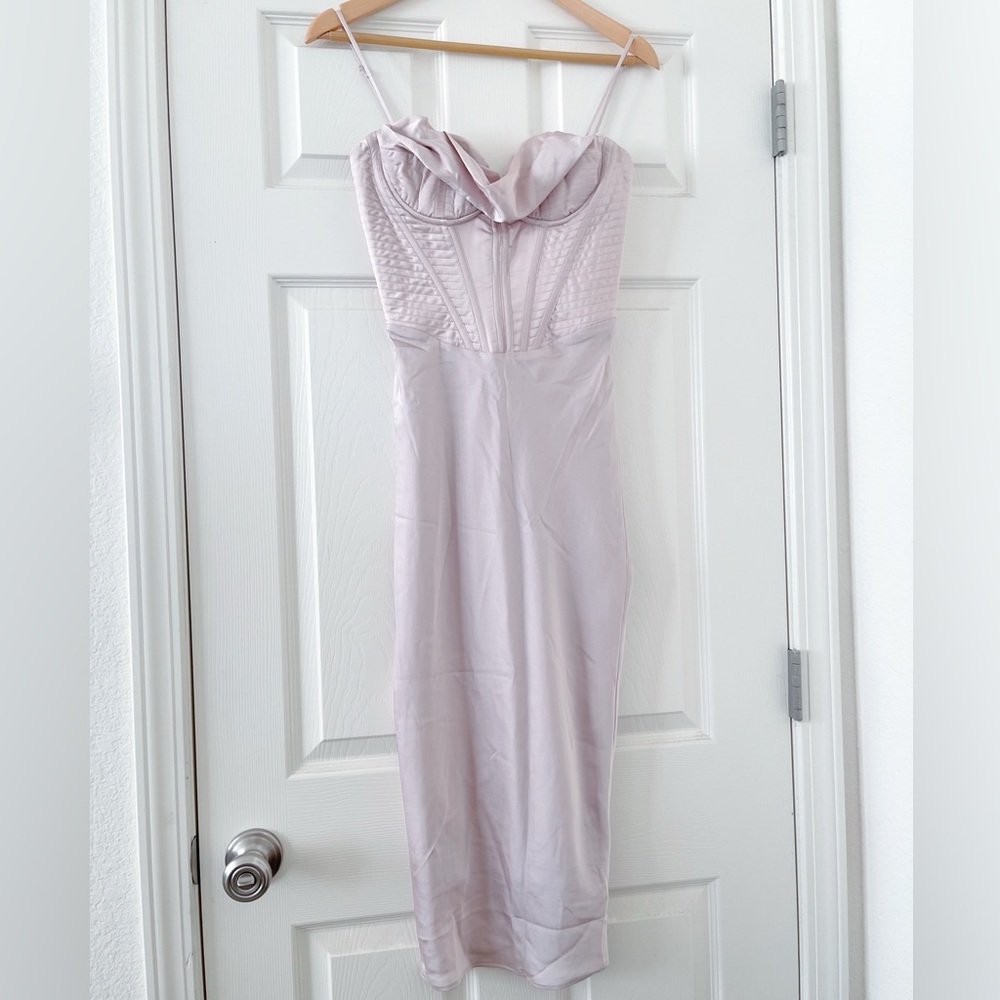 House of CB Myrna dress in blush - Picture 2 of 6